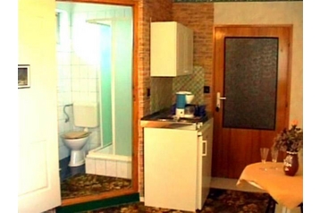 Madjarska Privát Hévíz, Eksterijer